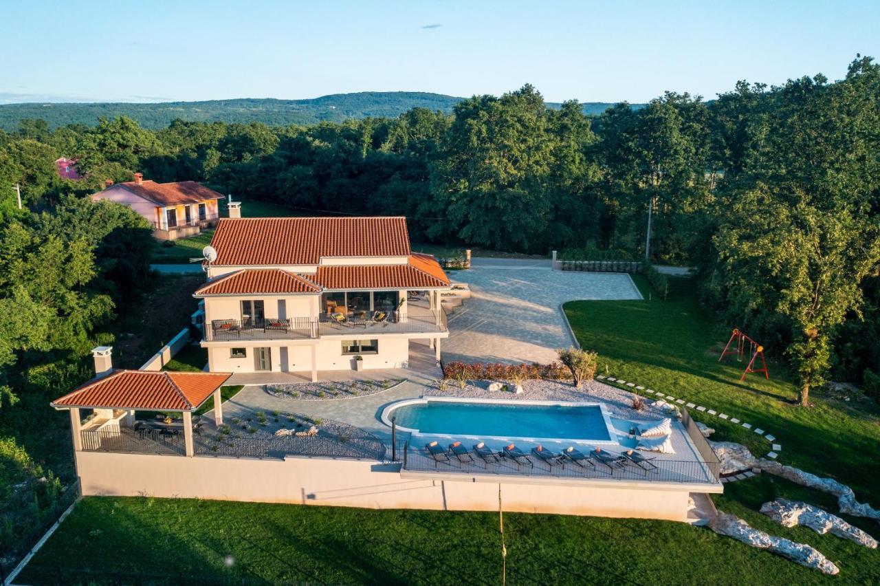 Luxury Villa Santa Cruz With Xl Pool And Jacuzzi Potpićan Exterior foto
