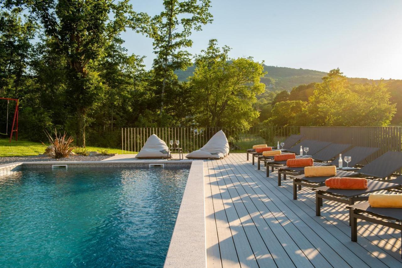 Luxury Villa Santa Cruz With Xl Pool And Jacuzzi Potpićan Exterior foto