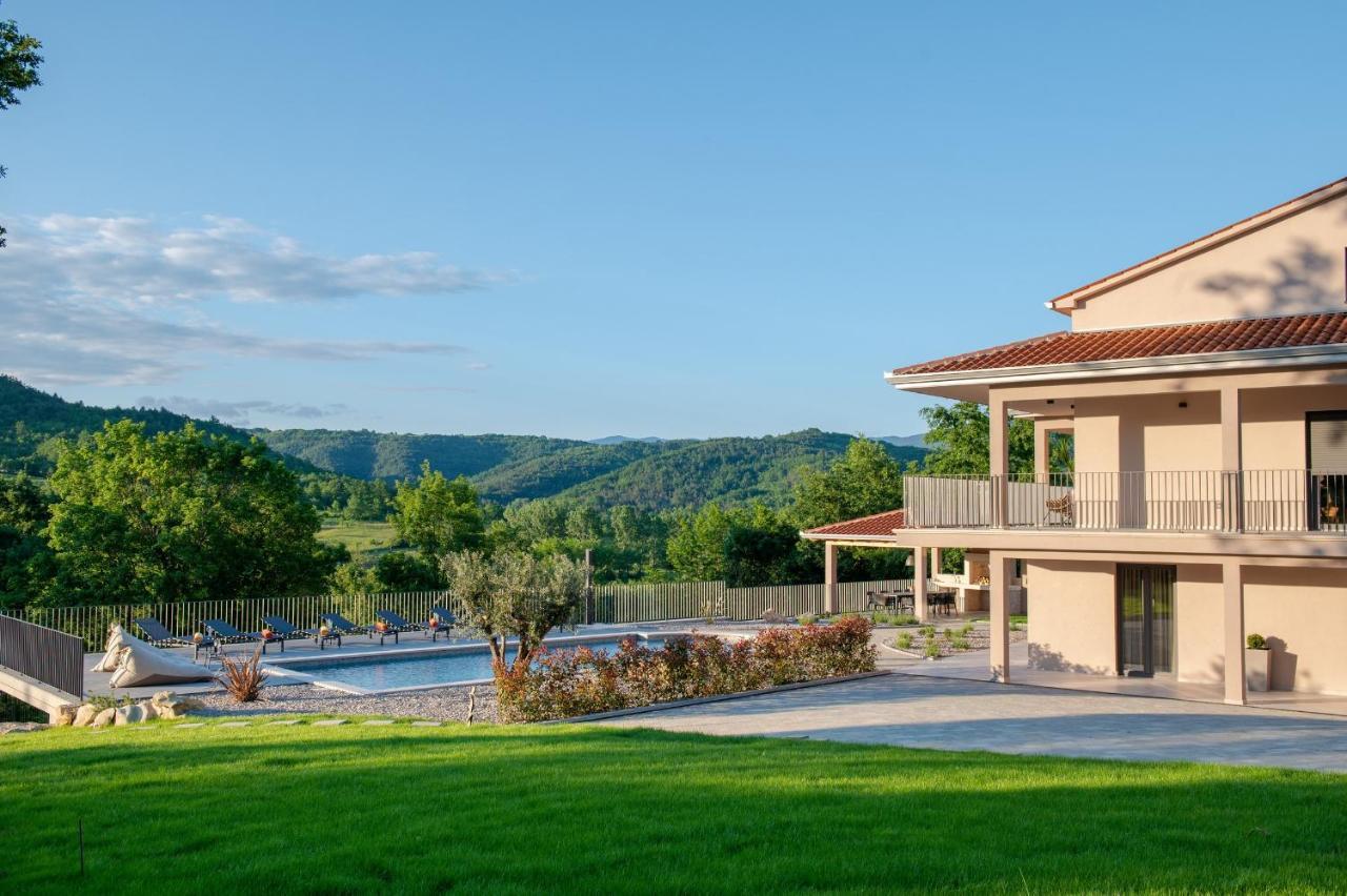 Luxury Villa Santa Cruz With Xl Pool And Jacuzzi Potpićan Exterior foto