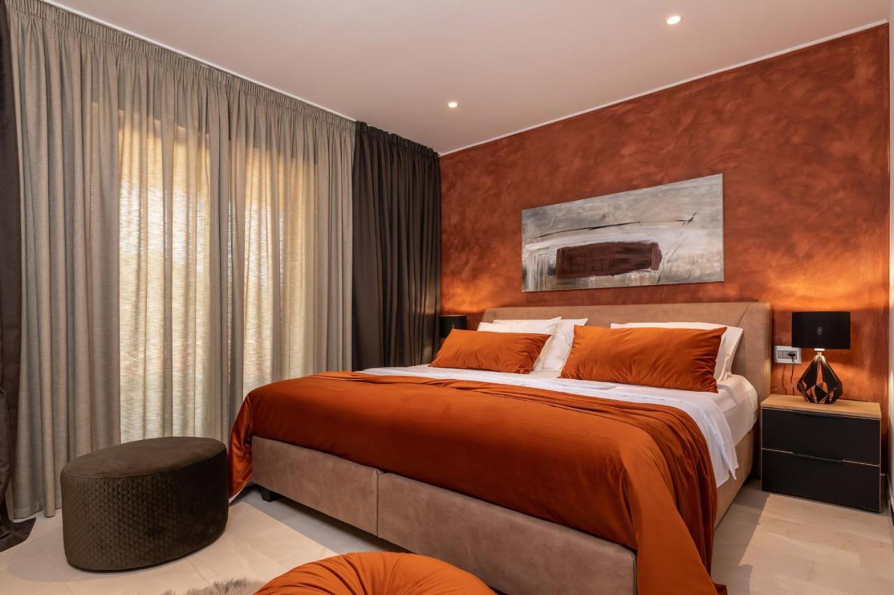 Luxury Villa Santa Cruz With Xl Pool And Jacuzzi Potpićan Exterior foto