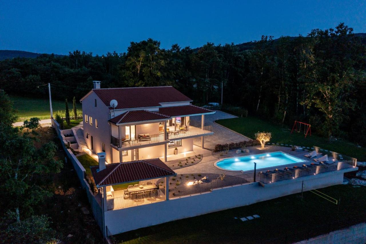 Luxury Villa Santa Cruz With Xl Pool And Jacuzzi Potpićan Exterior foto